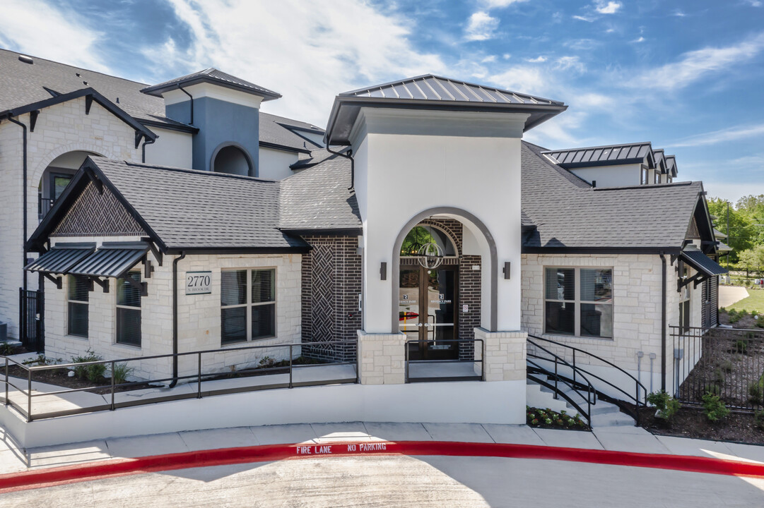 Regency Park Residences in McKinney, TX - Building Photo