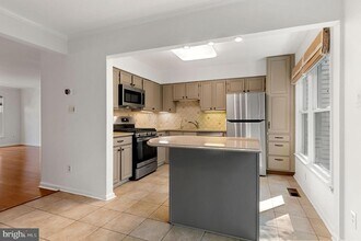 10504 Pine Haven Terrace in Rockville, MD - Building Photo - Building Photo