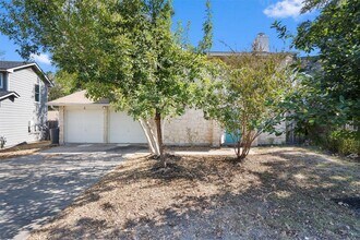 8309 Beaver Brook Ln in Austin, TX - Building Photo - Building Photo