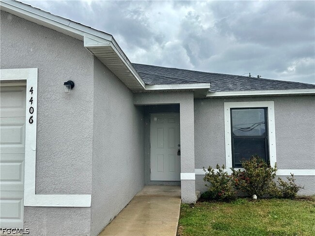 4408 Skyline Blvd in Cape Coral, FL - Building Photo - Building Photo