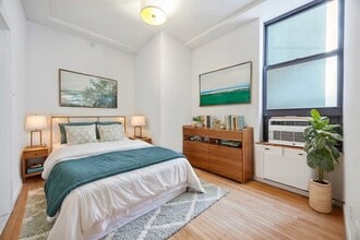 102 Fulton St in New York, NY - Building Photo - Building Photo