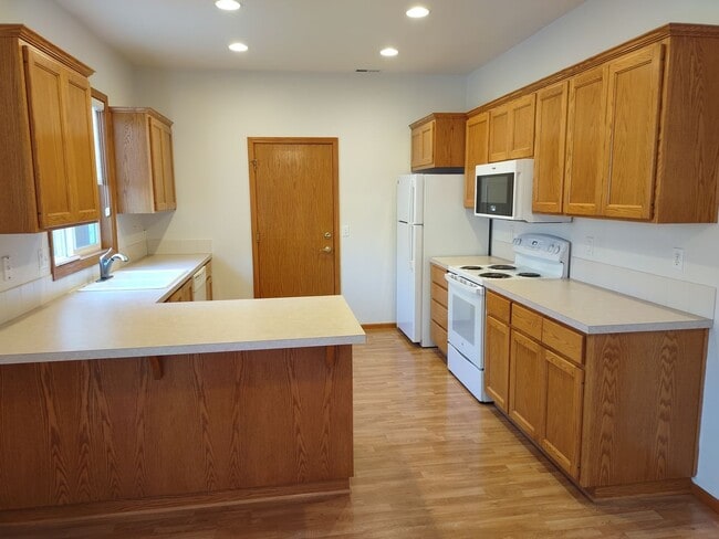 3328 Lake Glenn Dr in Eugene, OR - Building Photo - Building Photo