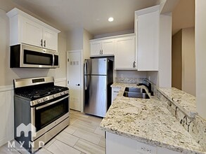 821 14th St in Sacramento, CA - Building Photo - Building Photo