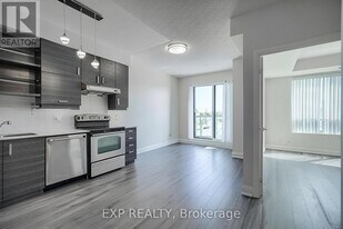 B-8228 Birchmount Rd in Markham, ON - Building Photo