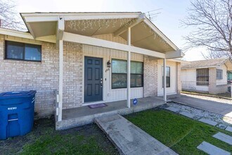 8016 Landing Ave in San Antonio, TX - Building Photo - Building Photo