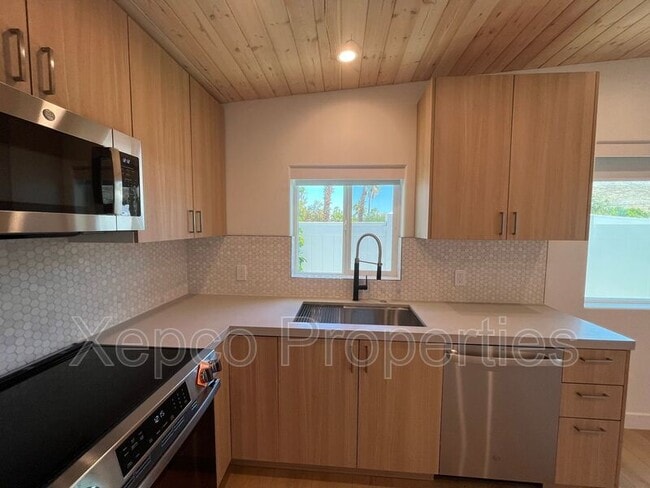 38702 Paradise Way in Cathedral City, CA - Building Photo - Building Photo