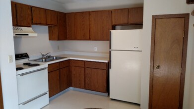 138 N Agency St-Unit -4 in Eagle Lake, MN - Building Photo - Building Photo