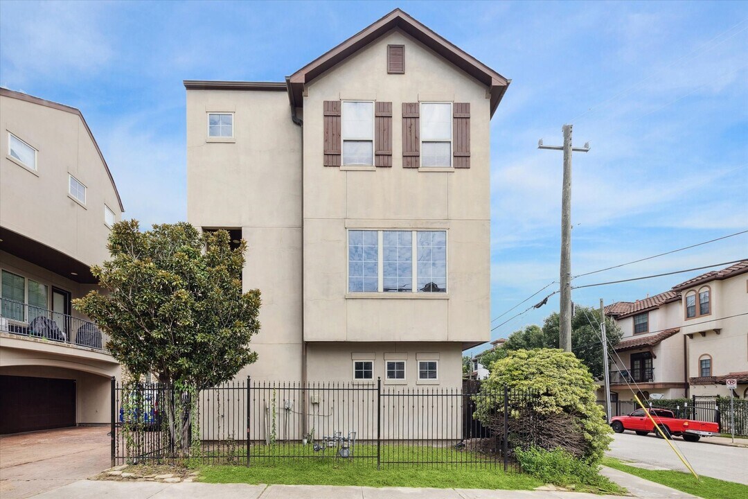 4004 Feagan St in Houston, TX - Building Photo