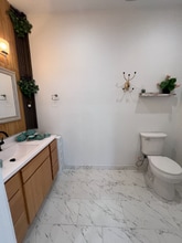 7935 Ogden Ave in Lyons, IL - Foto de edificio - Building Photo