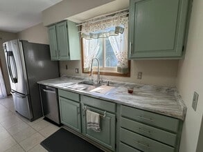 405 E Elm St in Yorkville, IL - Foto de edificio - Building Photo