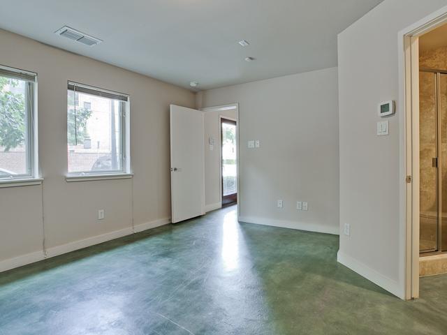 2307 Clark St in Dallas, TX - Building Photo - Building Photo