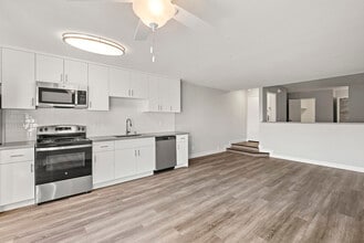 Villa Esther in West Hollywood, CA - Building Photo - Building Photo