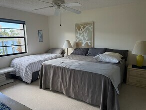 900 Huron Ct in Marco Island, FL - Building Photo - Building Photo