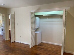 1292 Glenn St in Santa Rosa, CA - Building Photo - Building Photo