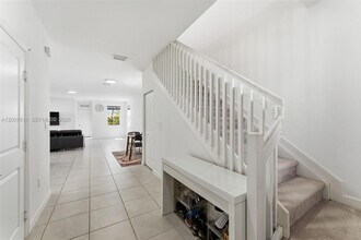 2284 NW 130th St in Miami, FL - Building Photo - Building Photo