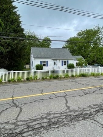 30 Russell St in Littleton, MA - Building Photo - Building Photo