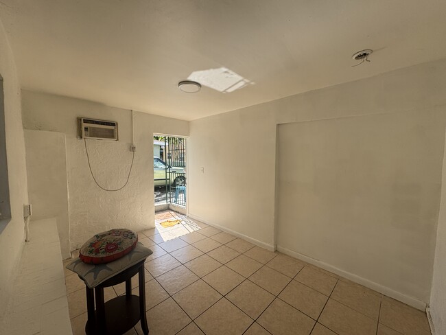 3104 NW 21st Ave, Unit 3104 NW 21st Ave #3