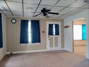 214 W New St in Coffeyville, KS - Building Photo - Building Photo