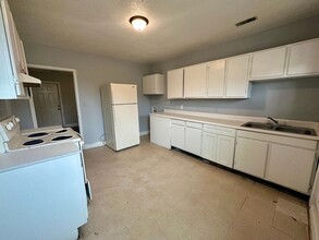 706 Miller Rd-Unit -706 A in Sumter, SC - Building Photo - Building Photo