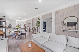 944 NW 64th St in Miami, FL - Building Photo - Building Photo