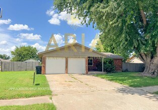 1401 NE 9th St in Moore, OK - Building Photo - Building Photo