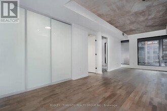 60 Colborne St in Toronto, ON - Building Photo - Building Photo