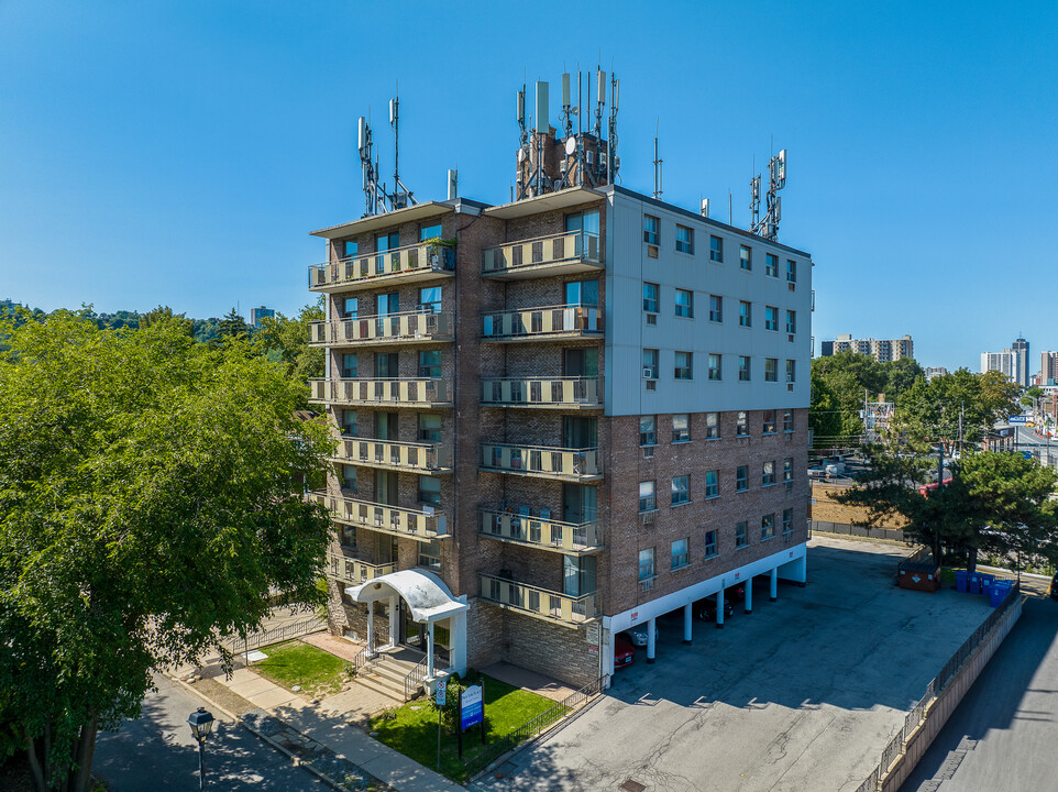 Proctor Place Apartments in Hamilton, ON - Building Photo