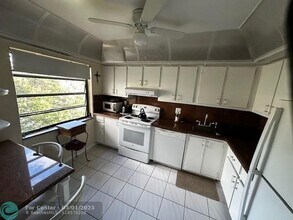 21218 Lago Cir in Boca Raton, FL - Building Photo - Building Photo