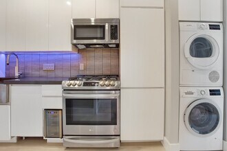 E 5TH ST. in New York, NY - Building Photo - Building Photo