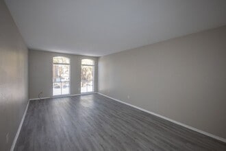 4647 Wild Indigo St in Houston, TX - Building Photo - Building Photo