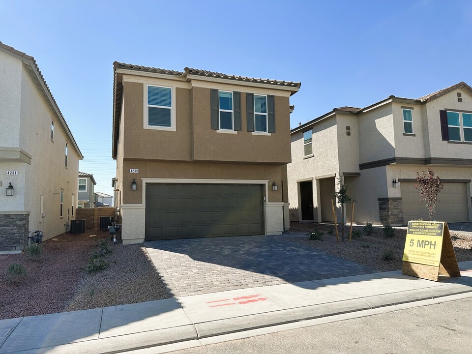 4239 Juniper Pear Ave in Las Vegas, NV - Building Photo