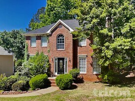 1110 Karastan Ct SW in Marietta, GA - Building Photo