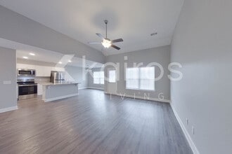 300 Hemlock Ct in Springfield, GA - Foto de edificio - Building Photo