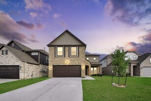 4239 Wyanngate Dr in Spring, TX - Building Photo