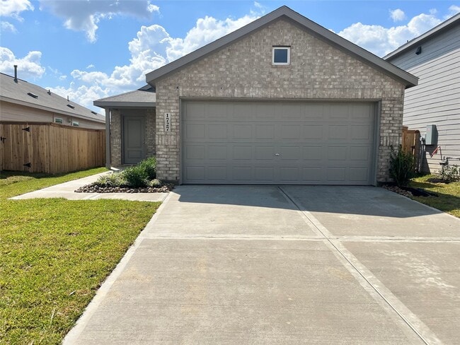 1727 W Stroker Rd in Crosby, TX - Building Photo - Building Photo