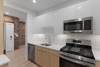 6946 N Wolcott Ave in Chicago, IL - Building Photo - Building Photo