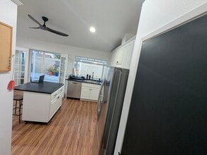 23324 Maltby Pl in Los Angeles, CA - Building Photo - Building Photo