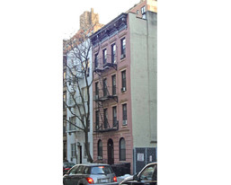 312 E 80th St in New York, NY - Building Photo