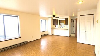 2288 Douglas Rd, Unit 12 in Ferndale, WA - Building Photo