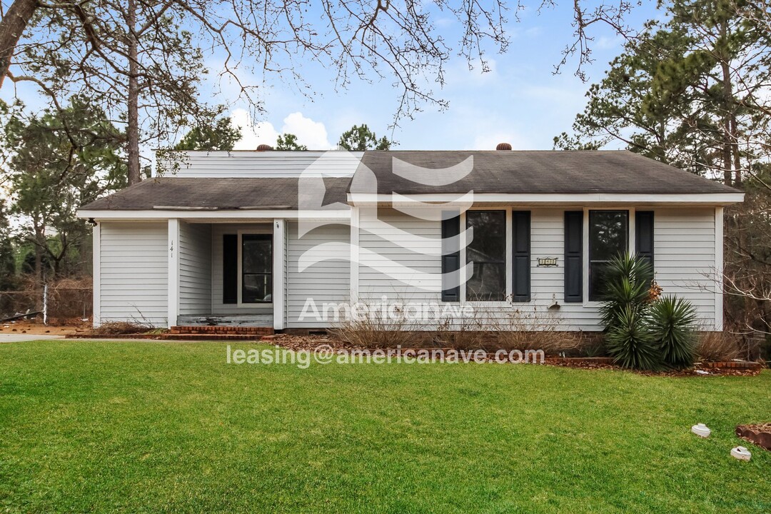 141 Windmill Orchard Rd in Columbia, SC - Foto de edificio