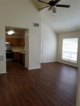 1201 Danbury Square in Austin, TX - Building Photo - Building Photo