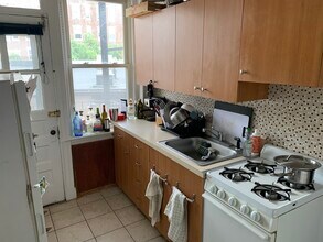 4 Price Rd, Unit 3 in Boston, MA - Building Photo - Building Photo