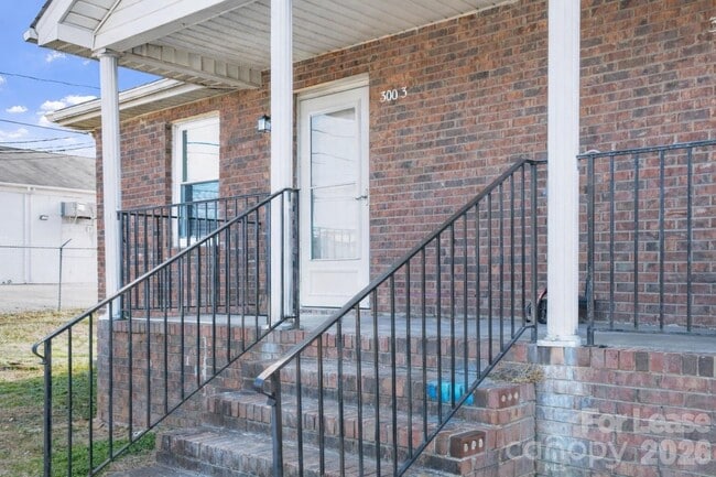 property at 300 E Gold St