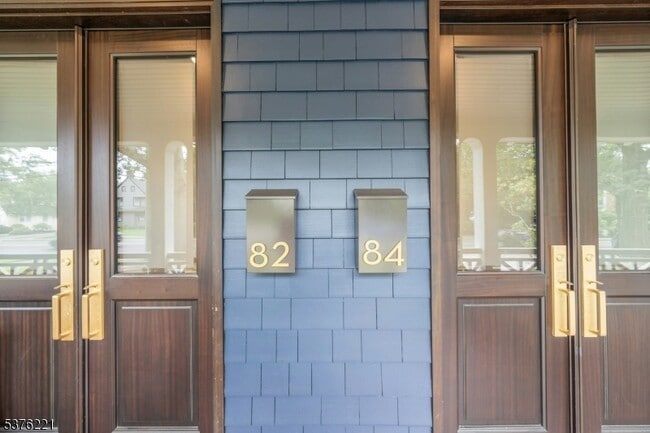 82 Watchung Ave in Montclair, NJ - Building Photo - Building Photo