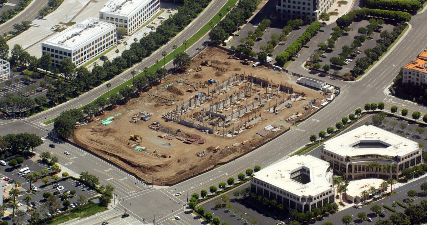 88 Pacifica in Irvine, CA - Building Photo