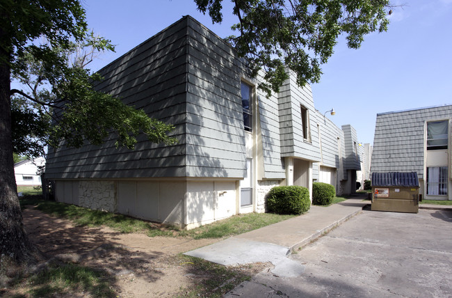 New Haven Apartments in Tulsa, OK - Building Photo - Building Photo