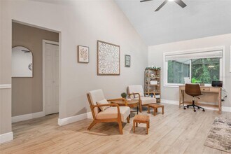 4401 Summer Oak Dr in Tampa, FL - Building Photo - Building Photo