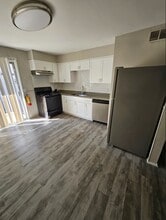 Forest Villas in Forest Park, GA - Building Photo - Building Photo