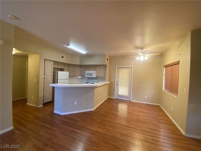 property at 900 Heavenly Hill Ct