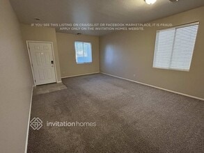 6805 S 70th Dr in Phoenix, AZ - Foto de edificio - Building Photo